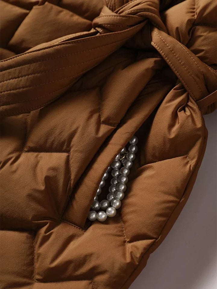 W&W Mode | Elegante Daunenjacke Mit Gürtel