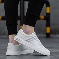 WW | Sportliche Sneakers