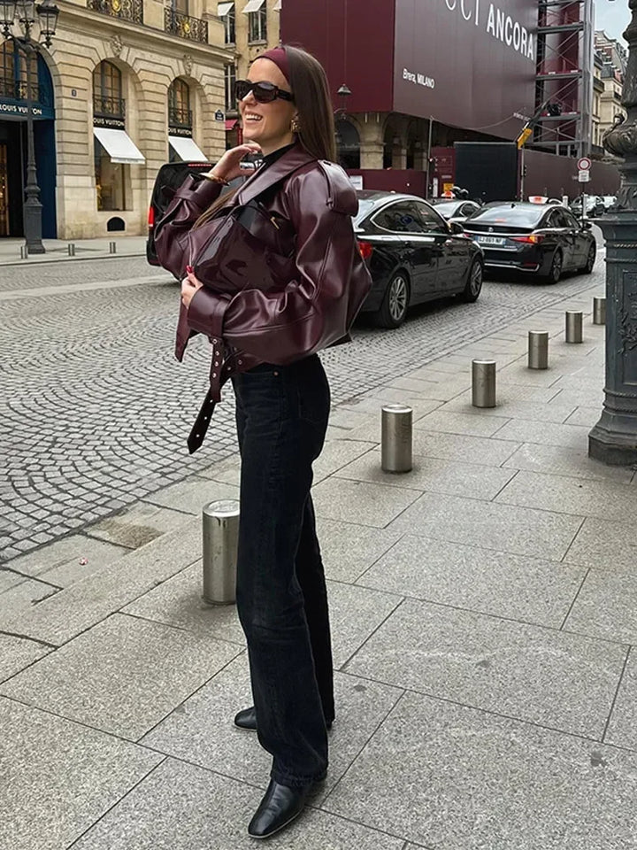 Damen-Lederjacke mit modernem Schnitt