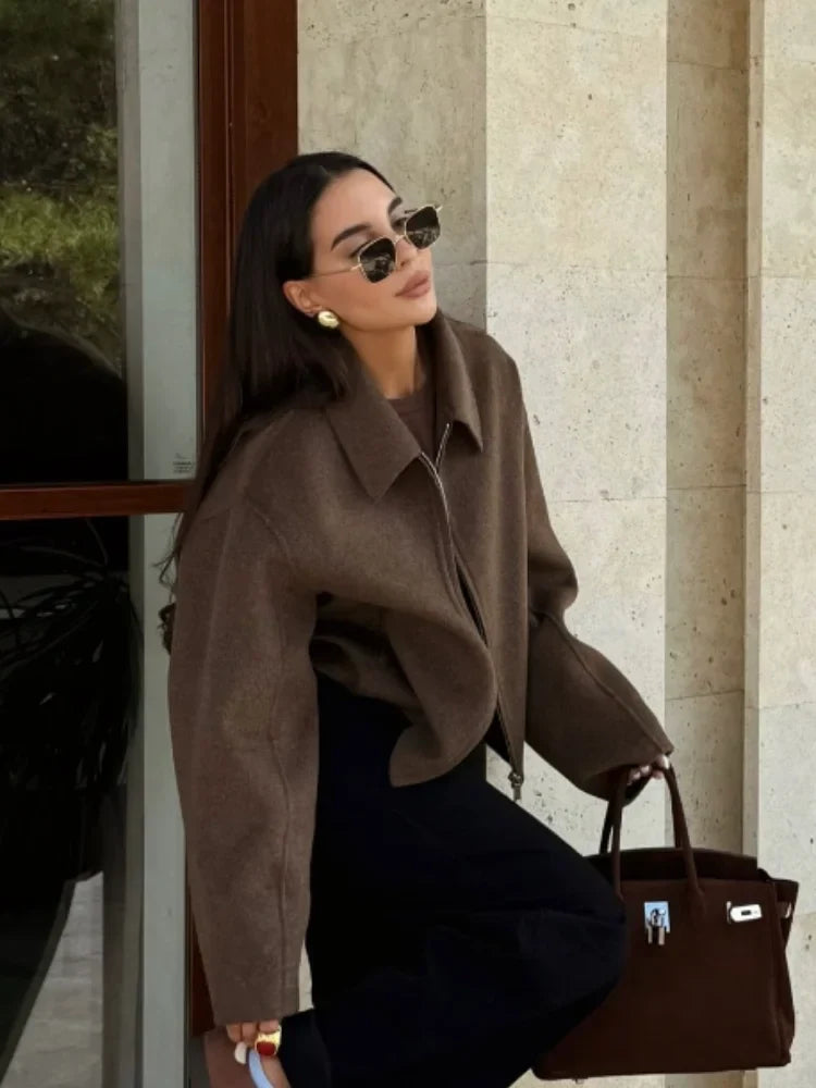 W&W Mode | Braune Wolljacke Für Damen Mit Elegantem Kragen