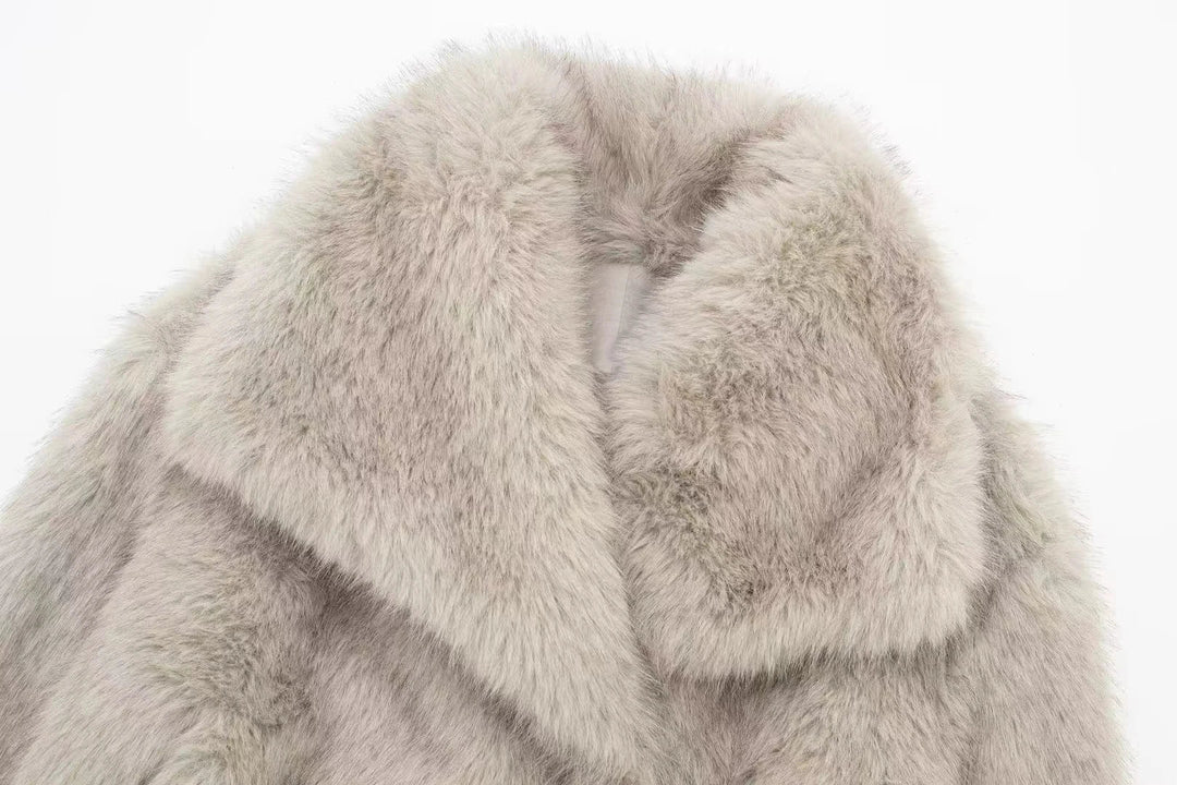 W&W Mode | Warme Pelzjacke für Damen im stilvollen Design