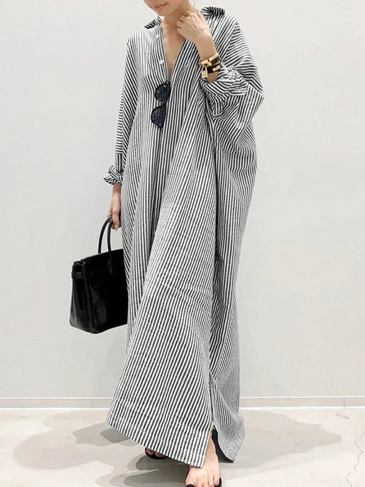WW Gestreiftes Kleid | Lässiges oversized Maxi-Kleid mit langen Ärmeln für Damen