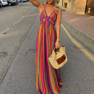 WW | Vibrant Gestreiftes Maxikleid mit Taillenbetonung