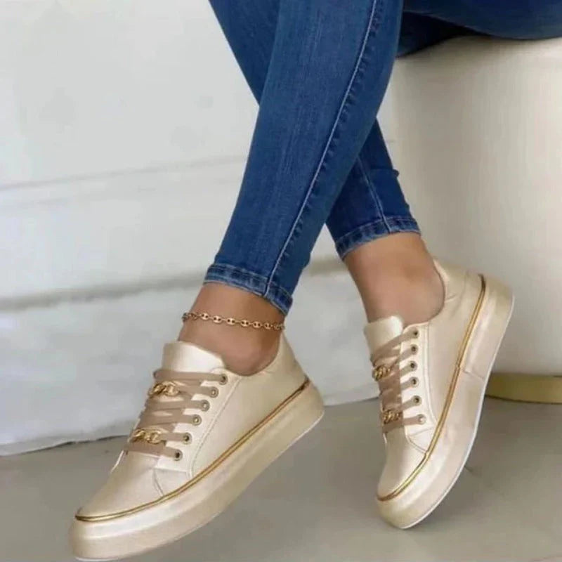 WW | Legere Sneakers Mit Goldenen Ketten Für Frauen