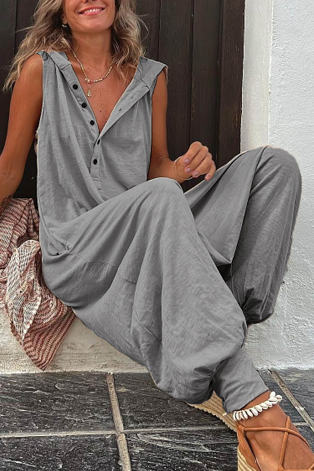 Damen-Jumpsuit ohne Ärmel mit Kapuze