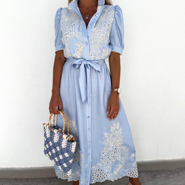W&W Mode - Elegantes besticktes Sommerkleid