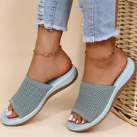 W&W - Flache Sandalen für drinnen und draußen