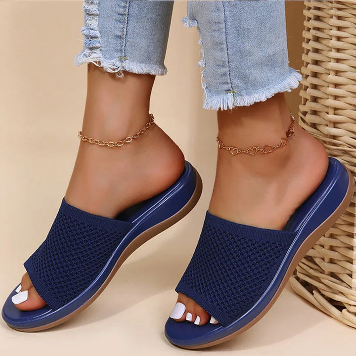 W&W Mode - Flache Sandalen für drinnen und draußen