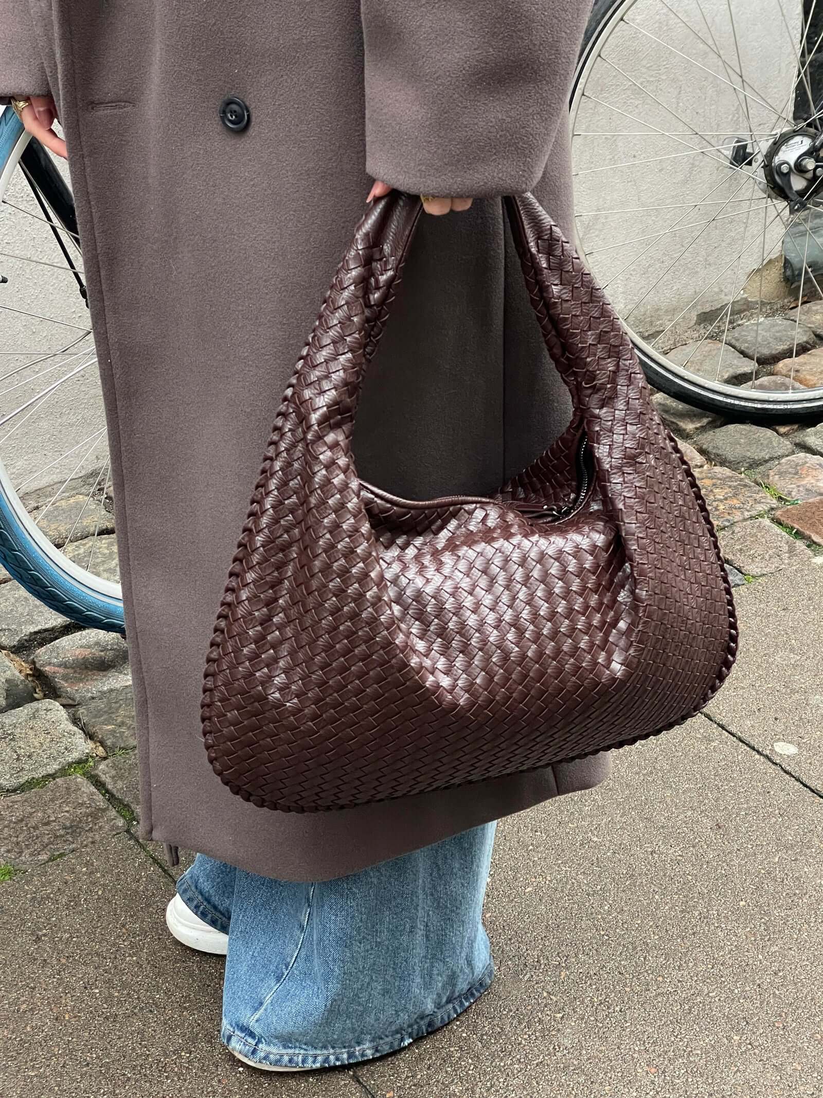 WW - Vintage Umhängetasche damen | Geflochtene Handtasche mit Reißverschluss im Sale