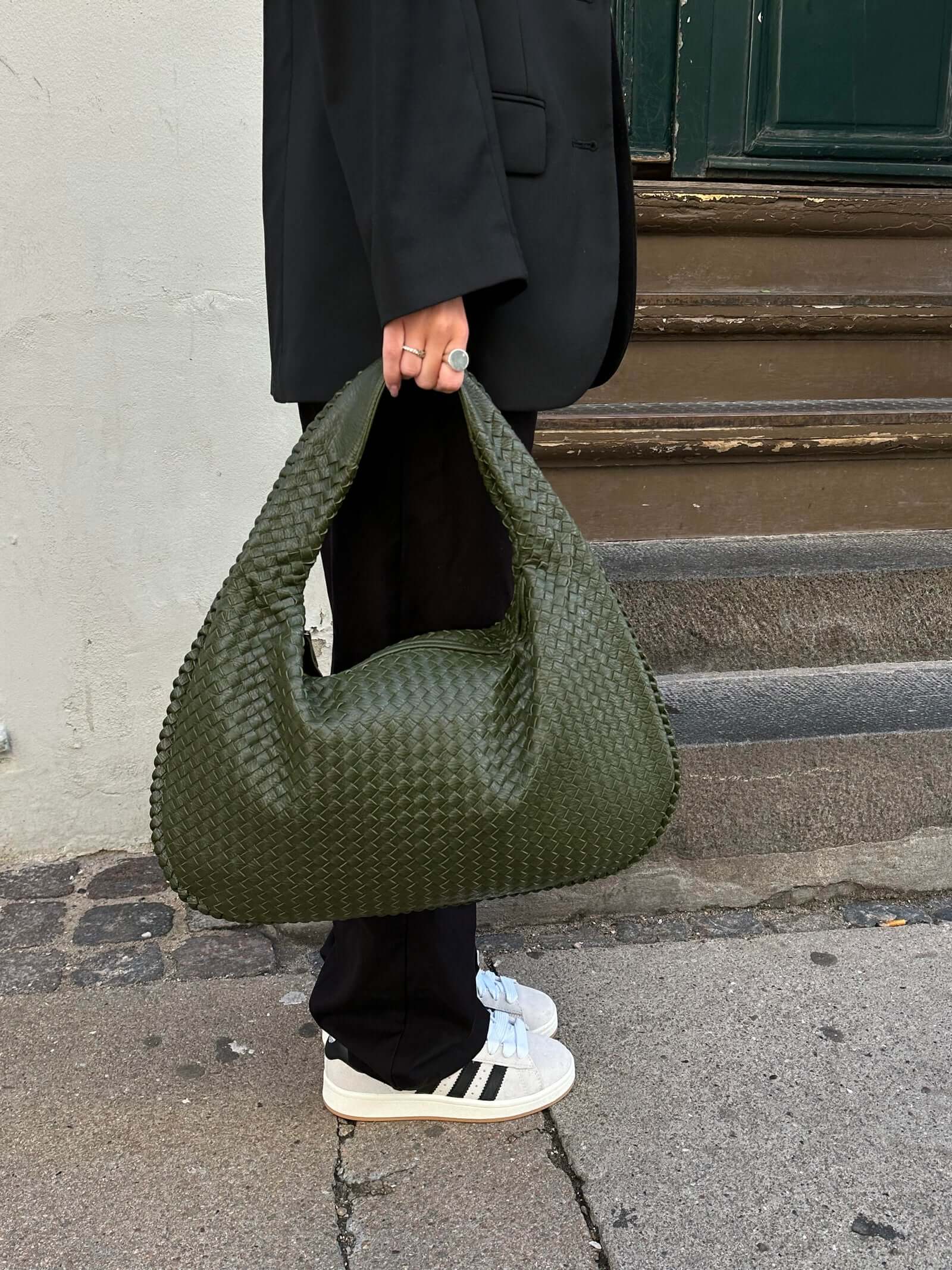 WW - Vintage Umhängetasche damen | Geflochtene Handtasche mit Reißverschluss im Sale