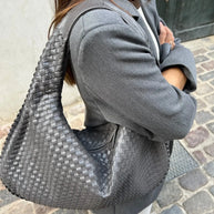 WW - Vintage Umhängetasche damen | Geflochtene Handtasche mit Reißverschluss im Sale