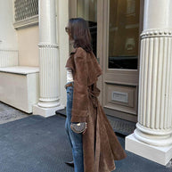 WW | Zeitloser Wildleder-Trenchcoat für einen eleganten Flair