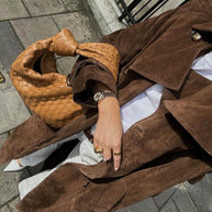 WW | Zeitloser Wildleder-Trenchcoat für einen eleganten Flair