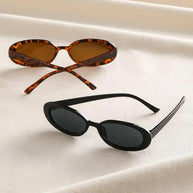 WW | Ovaler Sonnenbrille Im 90er Jahre Stil Mit Weinlese Charme