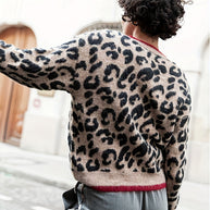 WW | Stilvoller Leopardenmuster Strickjacke Mit Knopfverschluss