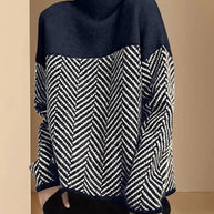 Gespaltener weicher Pullover mit mittlerem Kragen