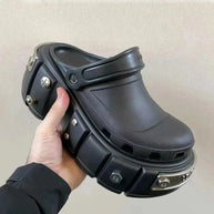 WW - Punk-Nieten-Plattformschlappen