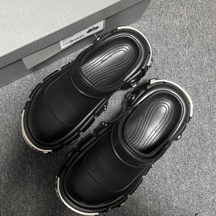 WW - Punk-Nieten-Plattformschlappen