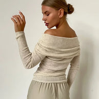 W&W - Off Shoulder Pullover