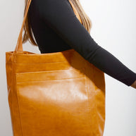 WW - Damen Schultertasche aus veganem Leder