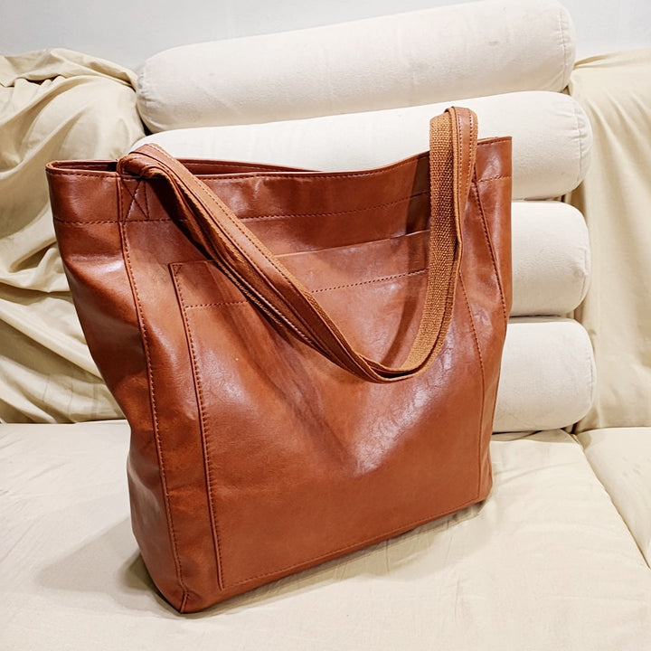 Damen-Schultertasche aus veganem Leder mit großzügigem Stauraum
