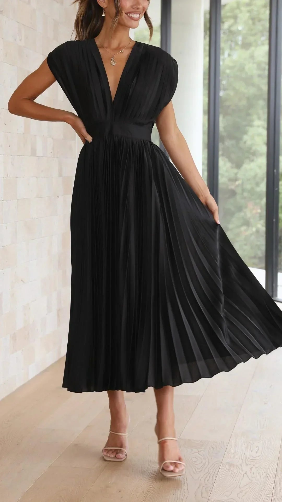 W&W Mode | Kleid mit V Ausschnitt und Rückenkrawatte