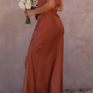 WW | Quadrat-Ausschnitt Satin Plissiertes Maxikleid