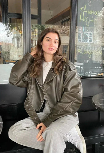W&W Mode - Damen verkürzte Kunstleder Bikerjacke mit taillierter Taille