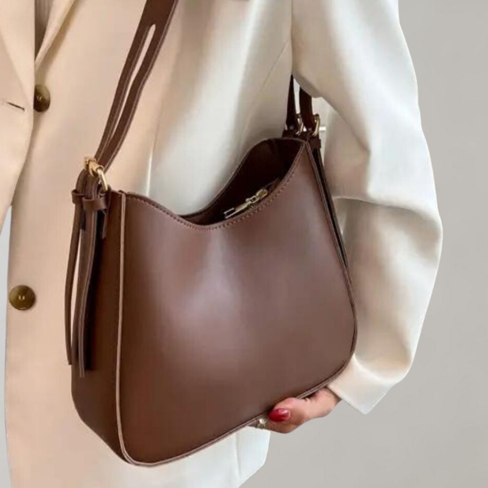 Kleine Schultertasche aus Kunstleder mit Reißverschluss