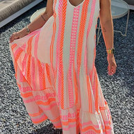 WW | Away On Vacay Lange Cami Kleid mit Ethnischem Muster