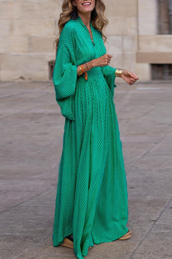 WW | Elegantes Maxikleid mit Glockenärmeln