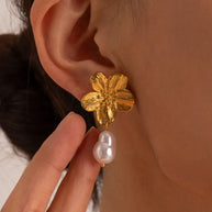 Elle™ - Hypoallergene Vintage-Blumenstecker, 18k vergoldet