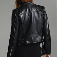 WW | Stilvolle Lederjacke für Damen