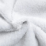 Innenstoff einer wind- und wasserdichten Outdoorjacke