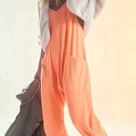 Vorderansicht Des Cela Peach Jumpsuit