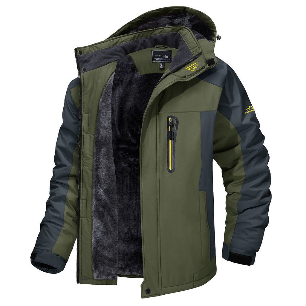 Armee grün wind- und wasserdichte outdoor-jacke auf weißem hintergrund