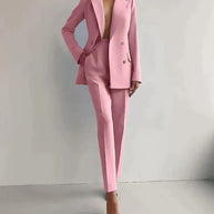 WW | Elegantes Ensemble Bestehend Aus Einem Raffinierten Blazer Und Einer Eleganten Hose