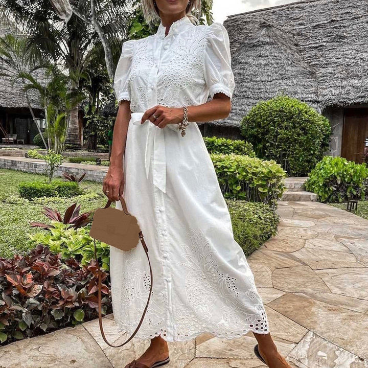 W&W Mode - Elegantes besticktes Sommerkleid