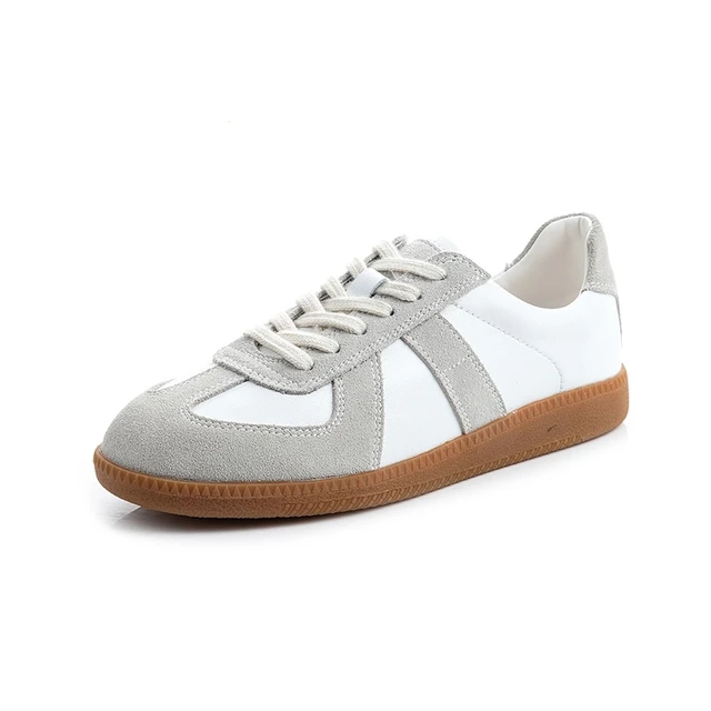Damen-Sneaker aus echtem Leder im flachen Stil
