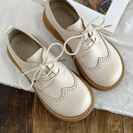 WW | Oxford-Schuhe im Brogue-Stil mit breiter Zehenbox