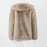 WW | Noble Damen Pelzmantel mit zeitloser Eleganz - Winter 2024