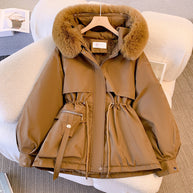 und warmer Wintermantel für Damen