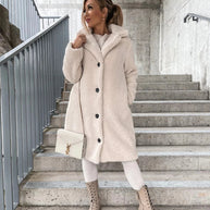 FrostGlamour: - Langer Wintermantel aus feiner Wolle mit Knöpfen