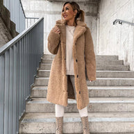FrostGlamour: - Langer Wintermantel aus feiner Wolle mit Knöpfen