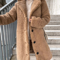 FrostGlamour: - Langer Wintermantel aus feiner Wolle mit Knöpfen