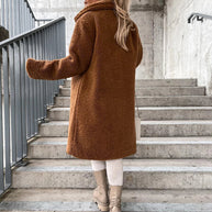 FrostGlamour: - Langer Wintermantel aus feiner Wolle mit Knöpfen