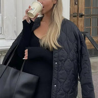 Oversize gesteppte Jacke mit Druckknöpfen