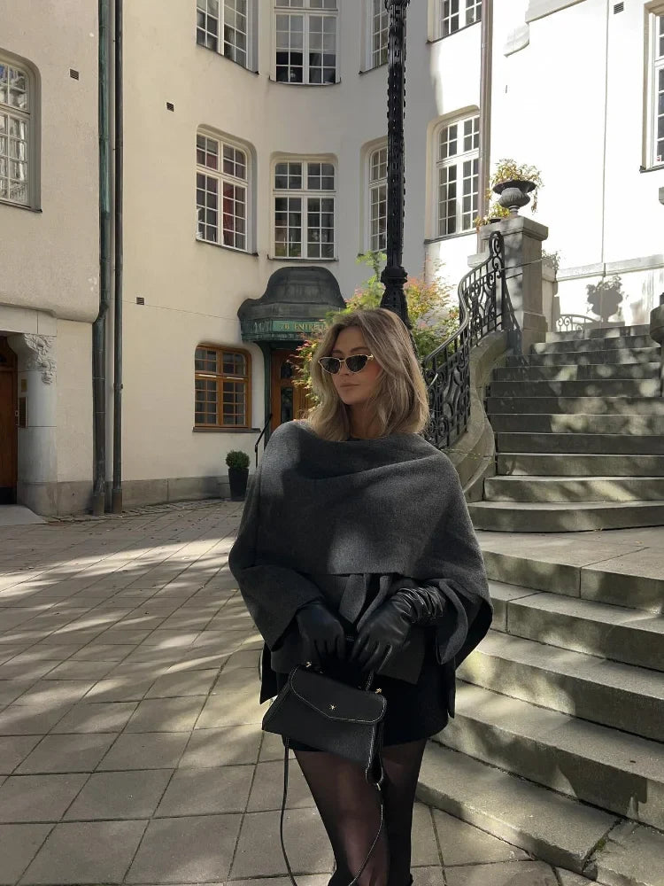 Damen-Oversize-Jacke mit integriertem Schal
