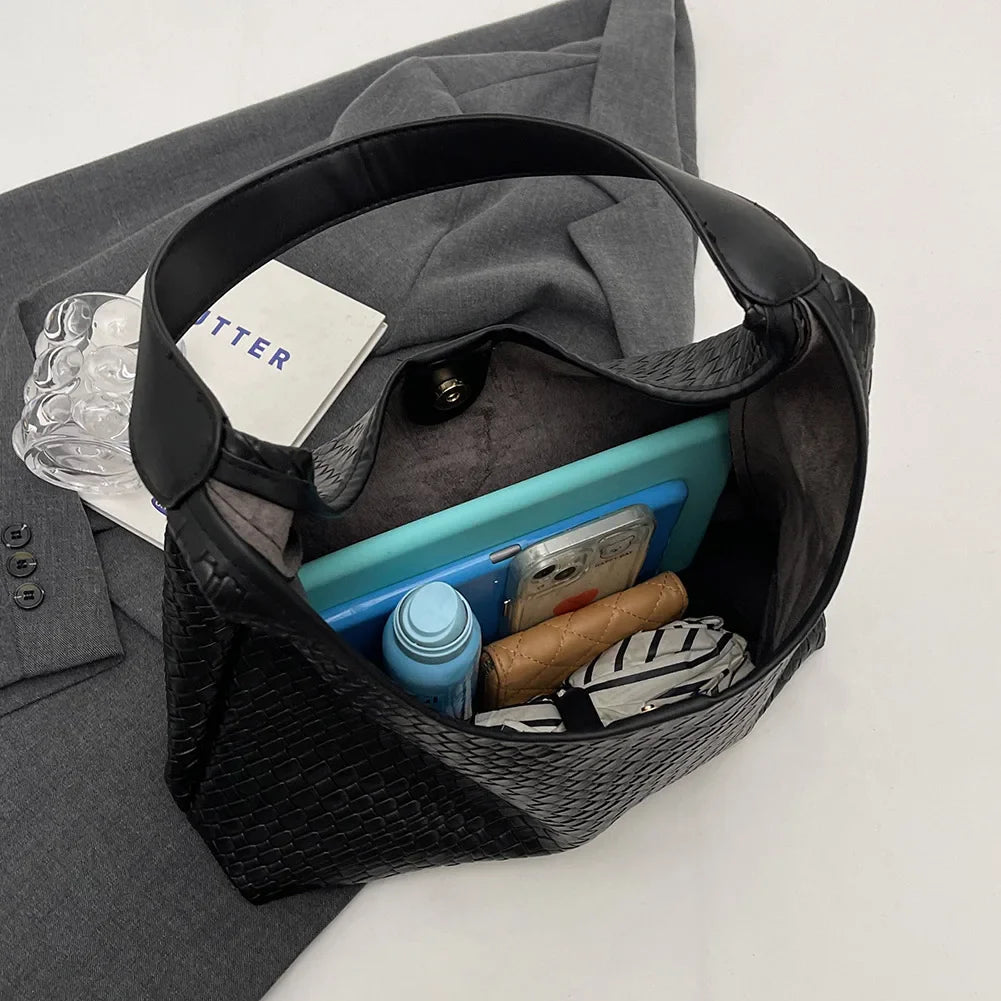 WW - Damen Vielseitige Schultertasche aus weichem Leder mit gewebtem Hobo-Design