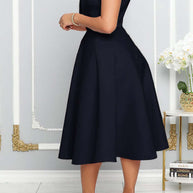 WW | One Shoulder Midi Kleid Elegante A-linie Passform Skulpturierte Details Festliche Kleidung